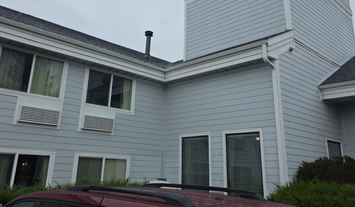 Vinyl Siding vs Fiber Cement Siding Roofers in Dallas, TX
