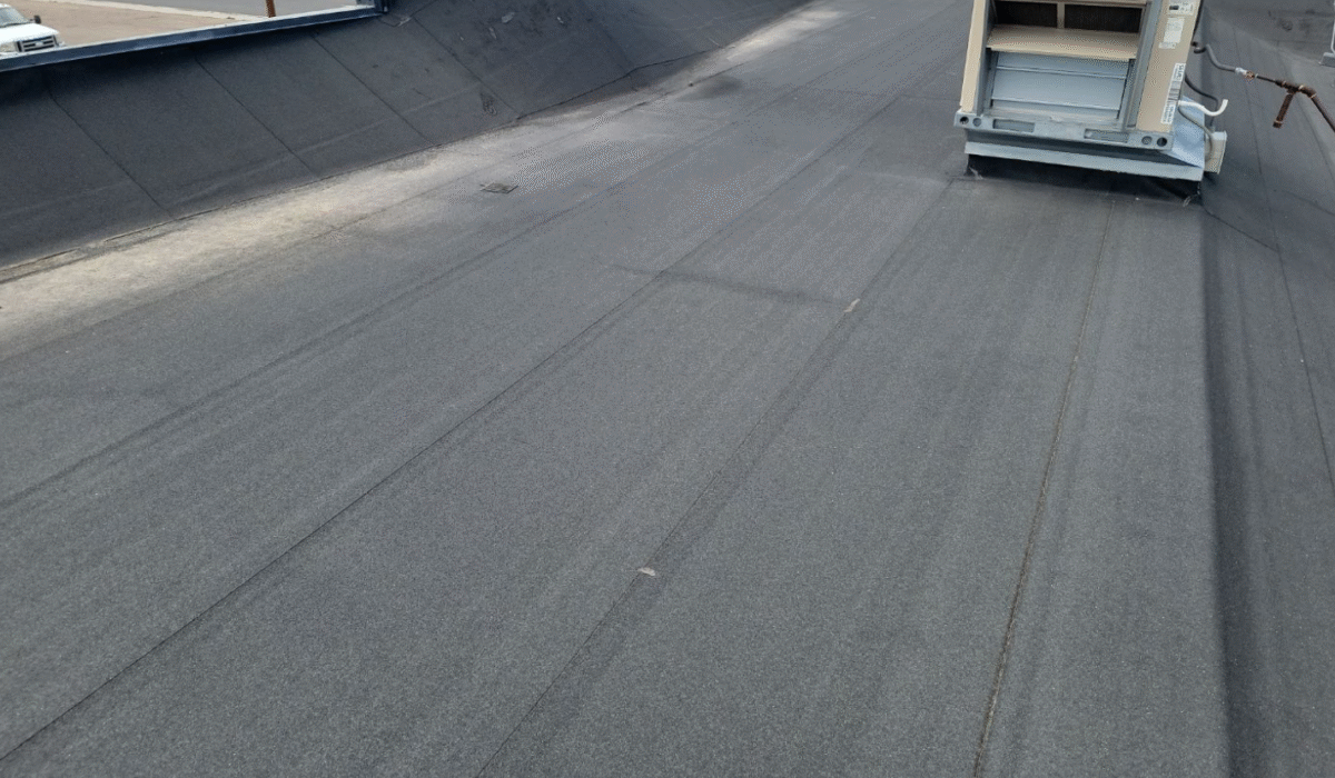 What’s Included in a Commercial Roof Maintenance Plan?